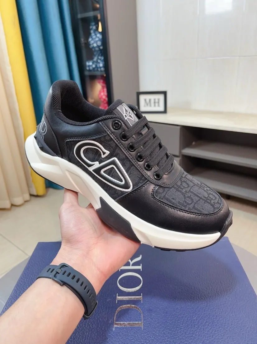 Men's men's shoes 💰438🌹🌹【Dior】Best-selling official website world premiere🔝High-end men's shoes brand official website latest series: The upper is made of imported cowhide with specially designed fabrics➕Mesh breathable lining. Make walking more convenient and comfortable! Compared with the official quality, Midea’s 1:1 replica. Create a fashionable personality to set off your uniqueness! A must-have for trendy men! Classic style. Men's sizes: 38-44.